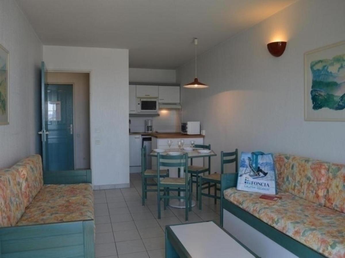 Frejus: Appt 2P, 5 Pers, Piscine, Plage A 150M, Parking, Animaux Ok - Fr-1-226A-357 Eksteriør bilde