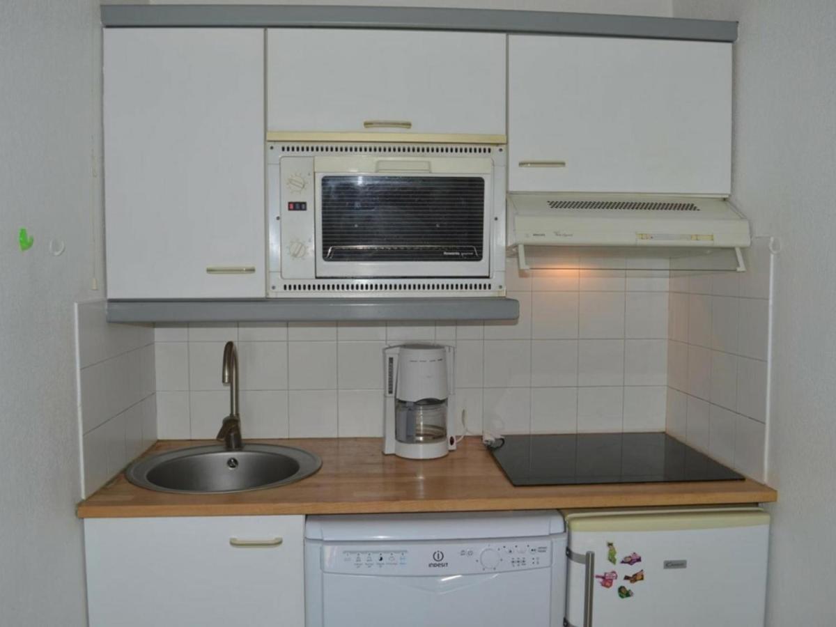Frejus: Appt 2P, 5 Pers, Piscine, Plage A 150M, Parking, Animaux Ok - Fr-1-226A-357 Eksteriør bilde