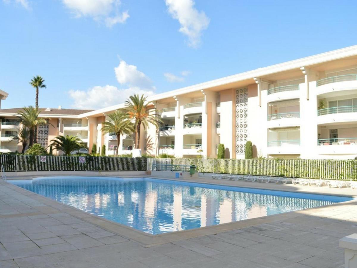 Frejus: Appt 2P, 5 Pers, Piscine, Plage A 150M, Parking, Animaux Ok - Fr-1-226A-357 Eksteriør bilde