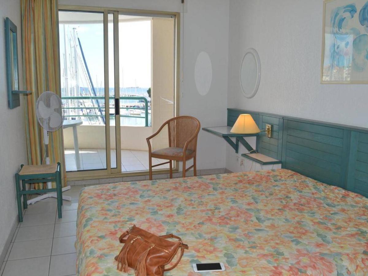 Frejus: Appt 2P, 5 Pers, Piscine, Plage A 150M, Parking, Animaux Ok - Fr-1-226A-357 Eksteriør bilde