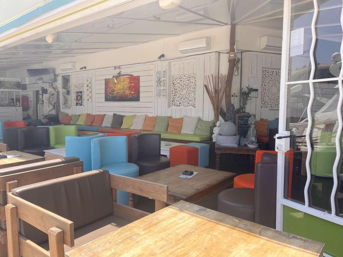Frejus: Appt 2P, 5 Pers, Piscine, Plage A 150M, Parking, Animaux Ok - Fr-1-226A-357 Eksteriør bilde