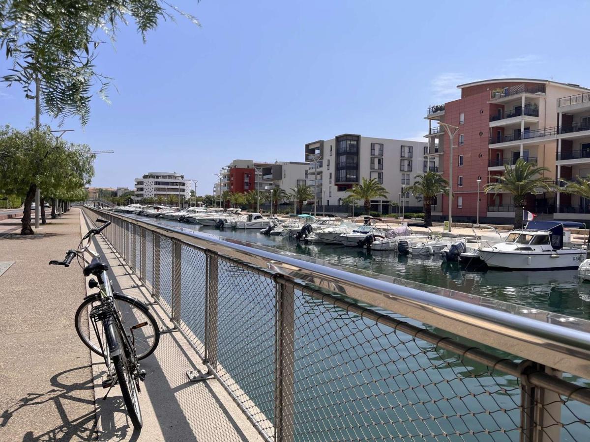 Frejus: Appt 2P, 5 Pers, Piscine, Plage A 150M, Parking, Animaux Ok - Fr-1-226A-357 Eksteriør bilde